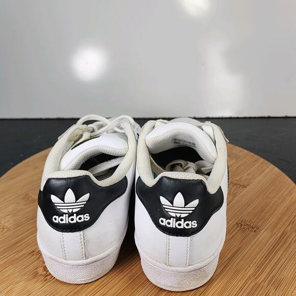 Sz 5 Youth Fit 6.5Women's Adidas Superstar 010791 White Black Leather Sneakers - Picture 2 of 8